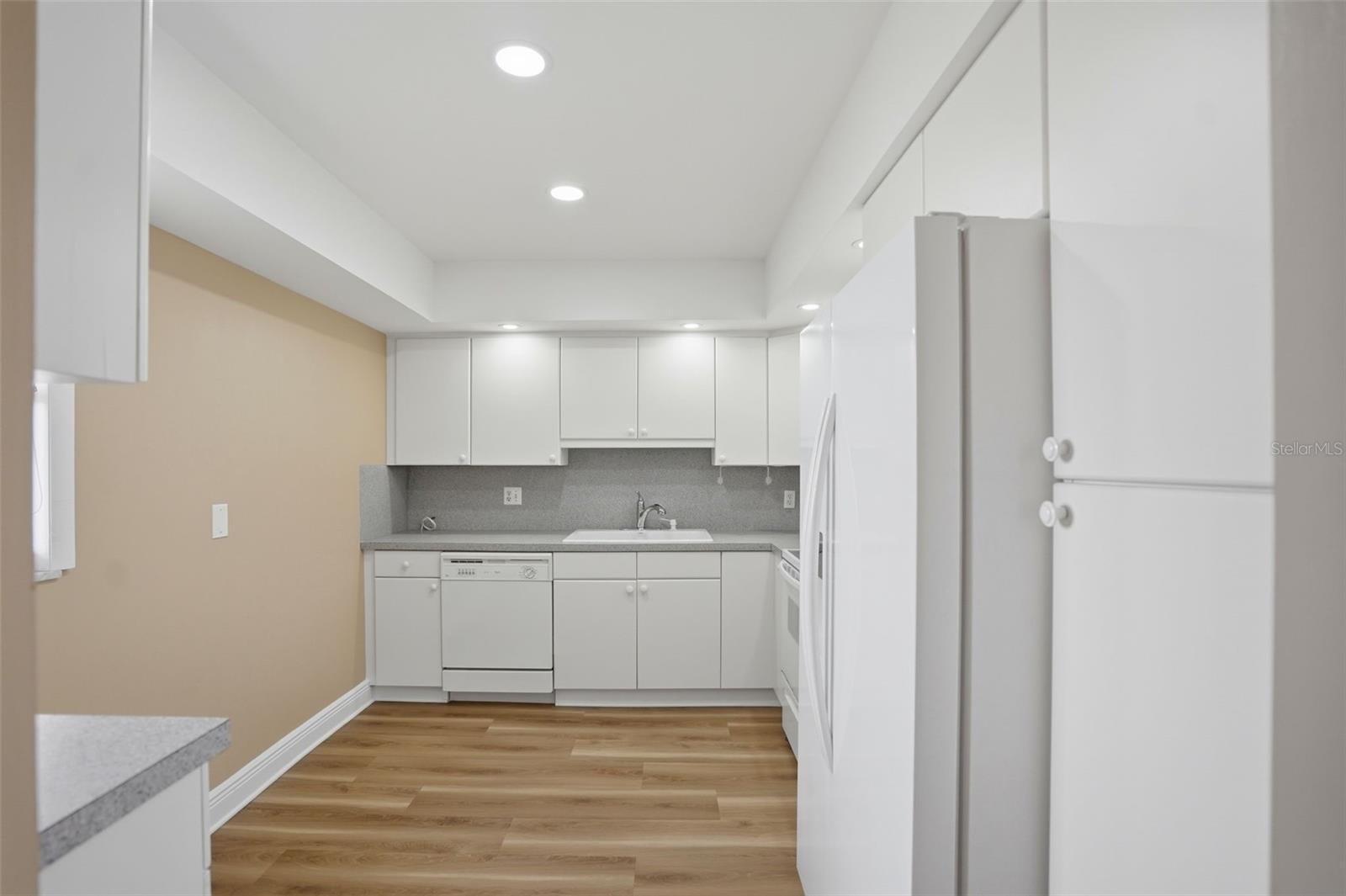 BAYWAY ISLES POINT BRITTANY TWO - Residential