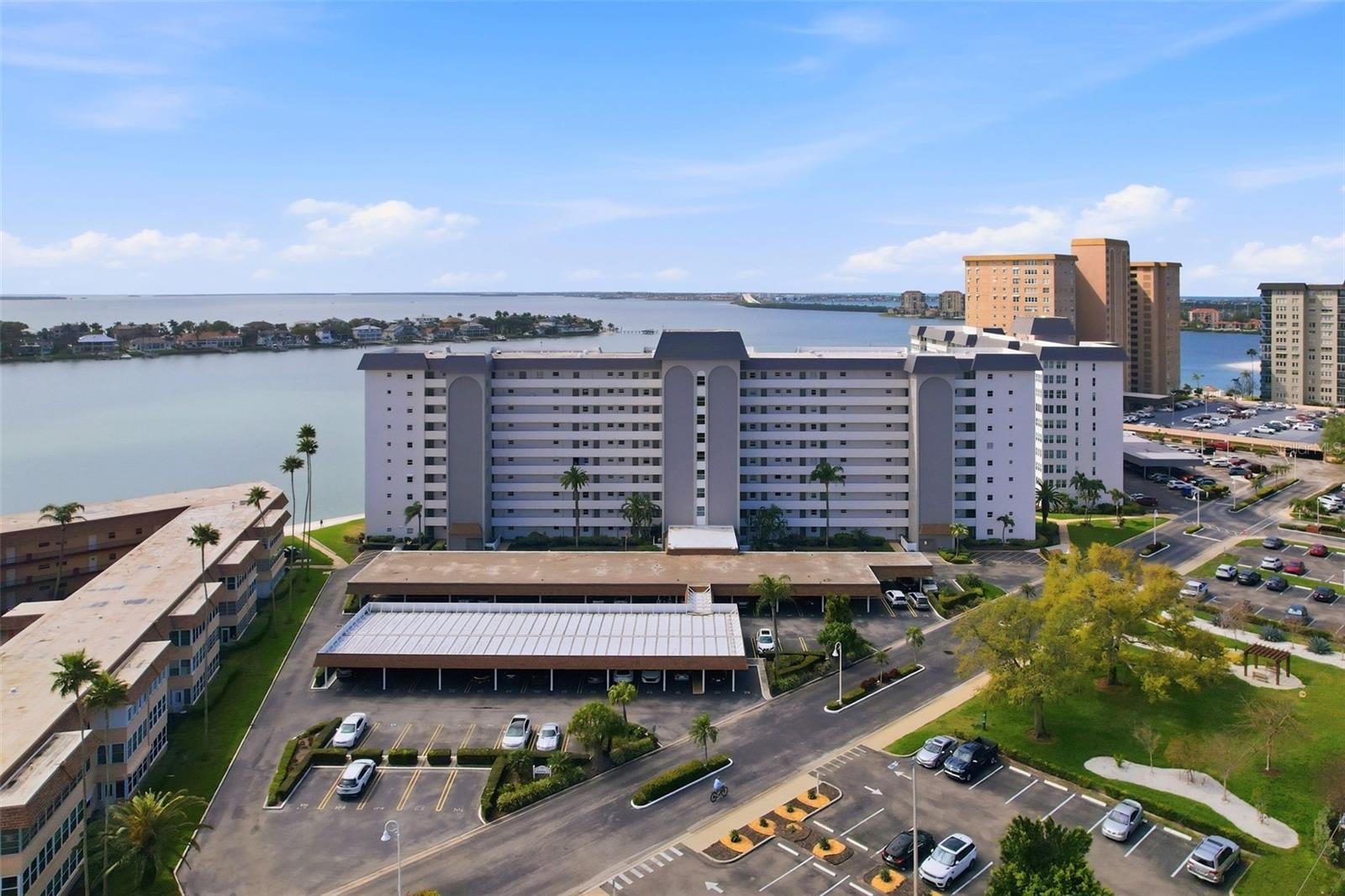 BAYWAY ISLES POINT BRITTANY TWO - Residential