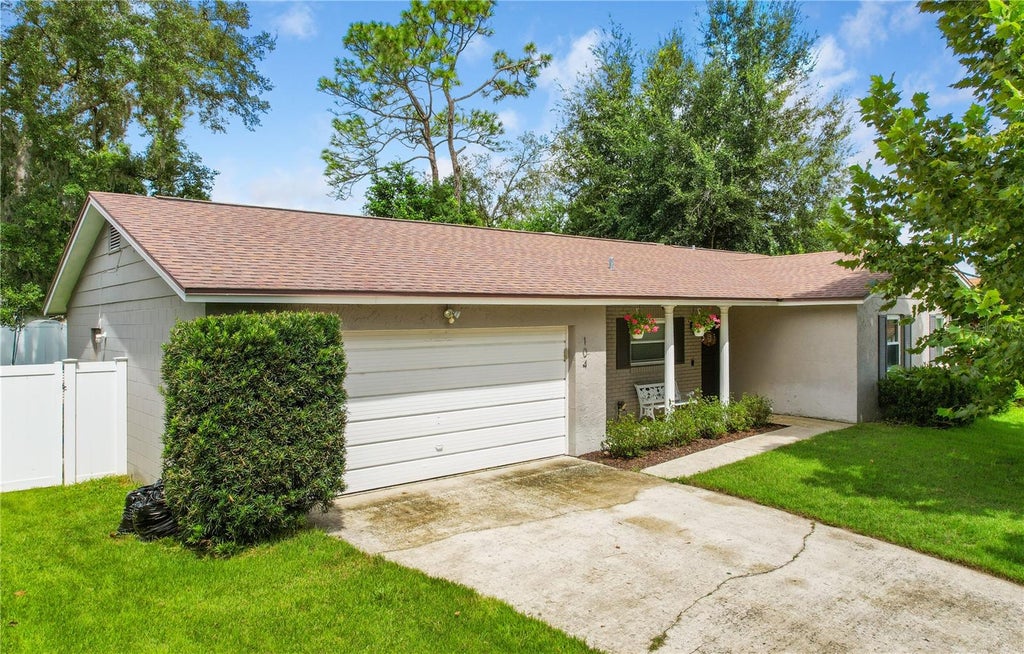 Photo of 104 Kilkenny Court, Longwood, FL 32779 (MLS # O6440214)
