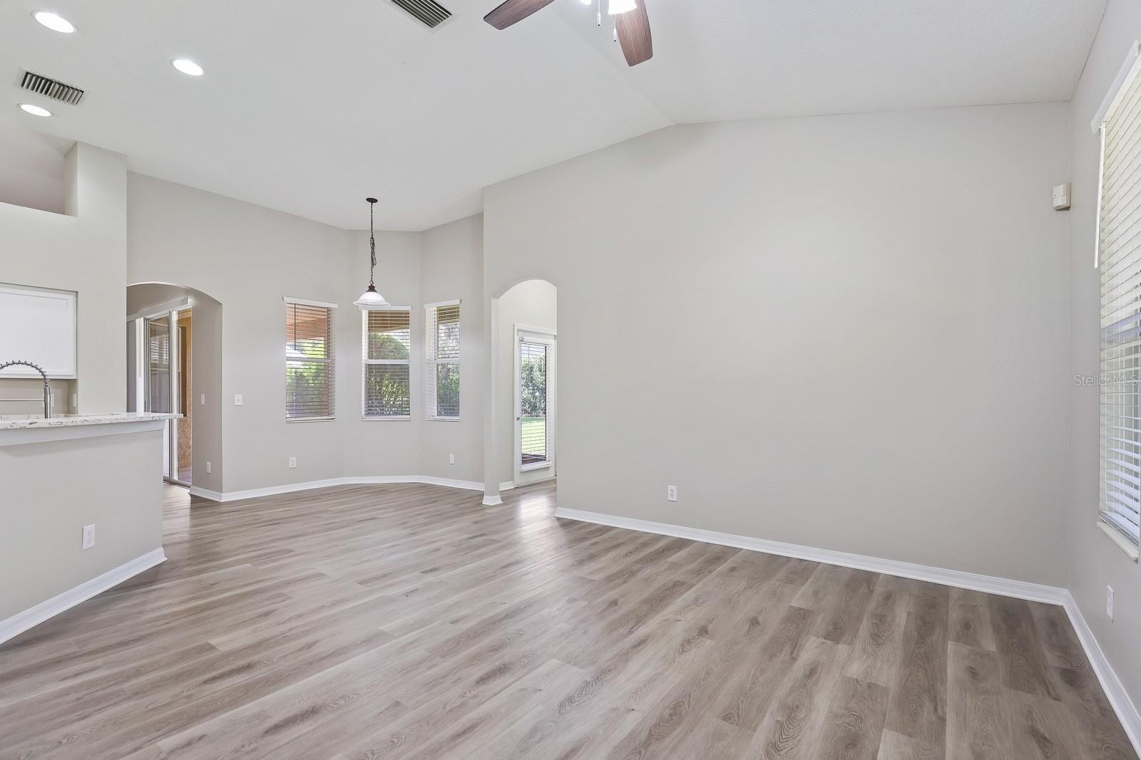 FISHHAWK RANCH PH 2 PRCL - Residential Lease