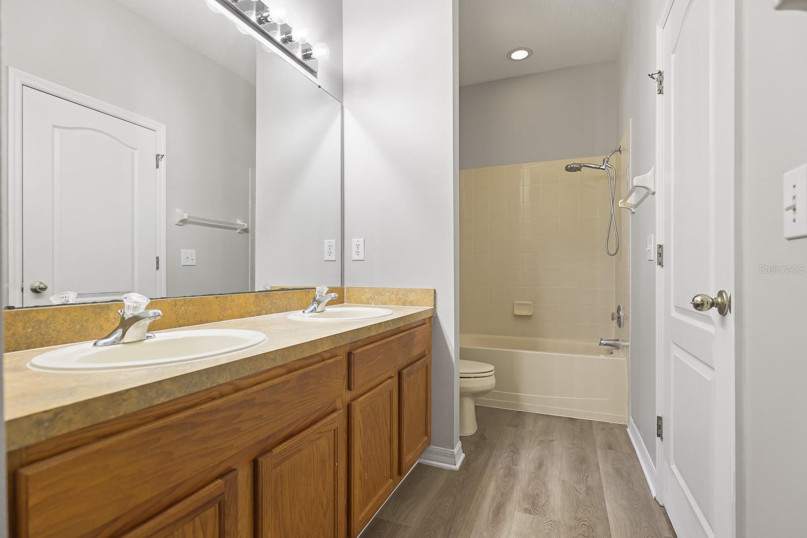 FISHHAWK RANCH PH 2 PRCL - Residential Lease