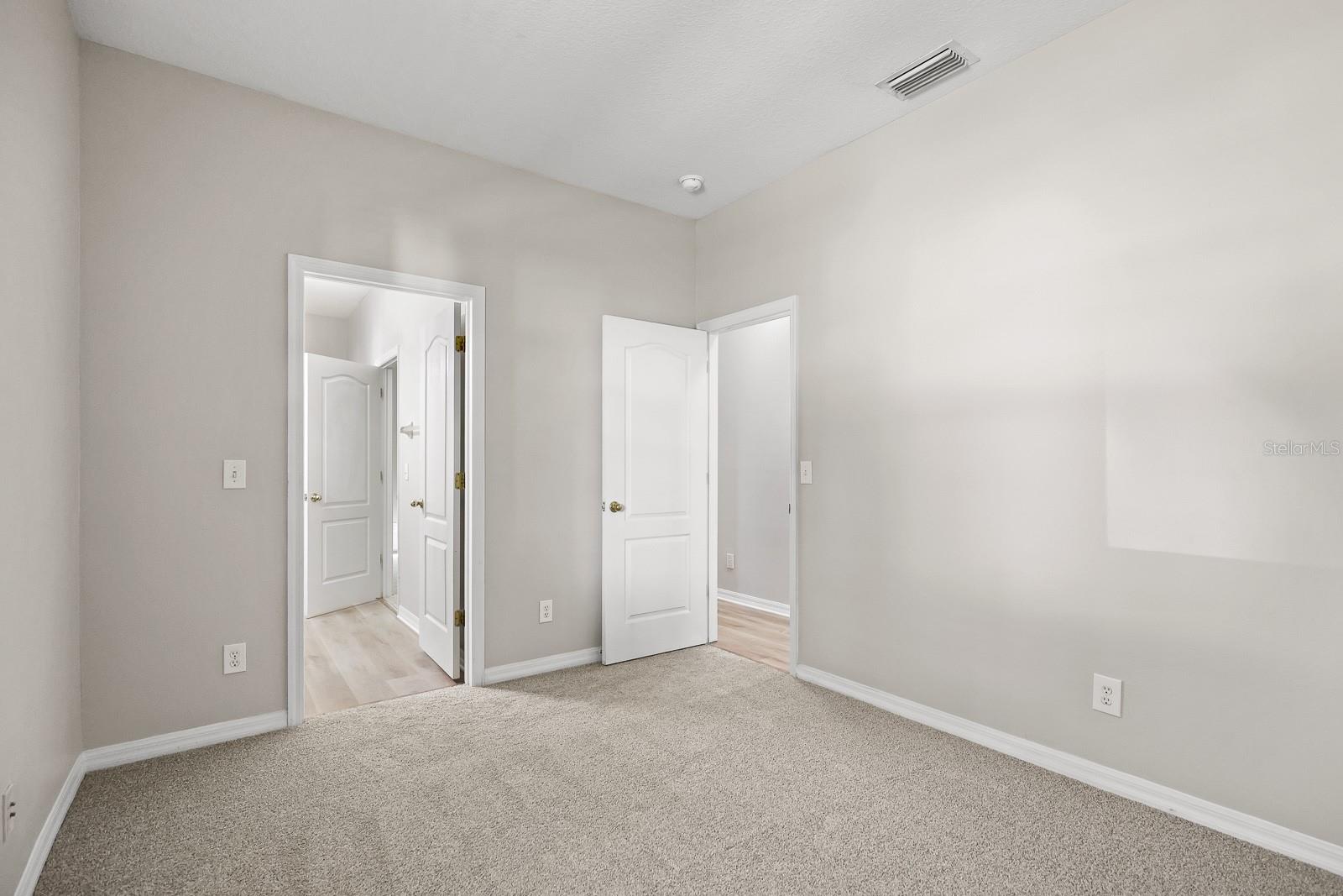 FISHHAWK RANCH PH 2 PRCL - Residential Lease