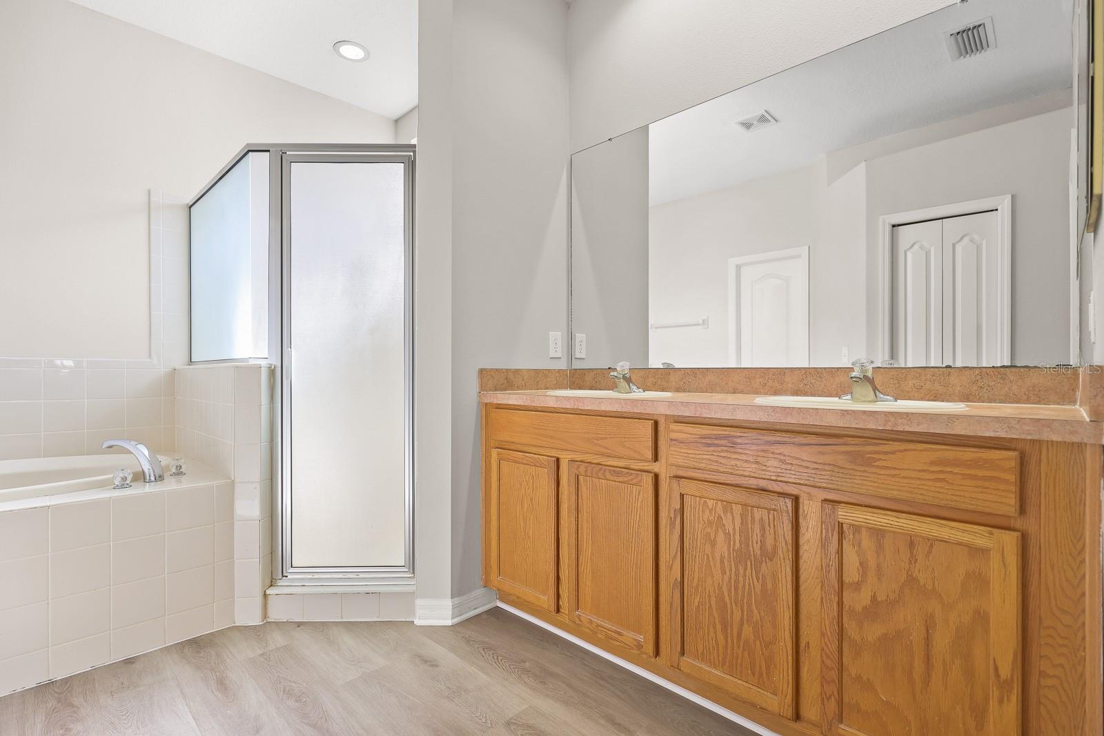 FISHHAWK RANCH PH 2 PRCL - Residential Lease