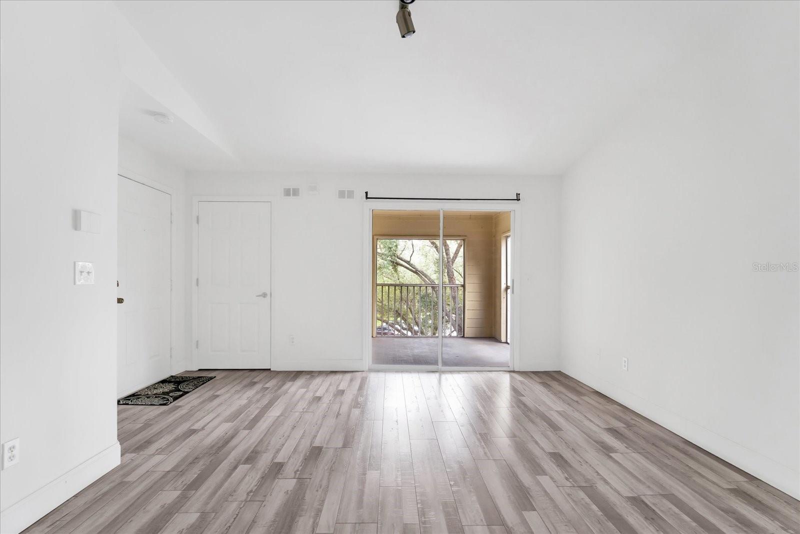 BELMONT/PK CENTRAL CONDO - Residential