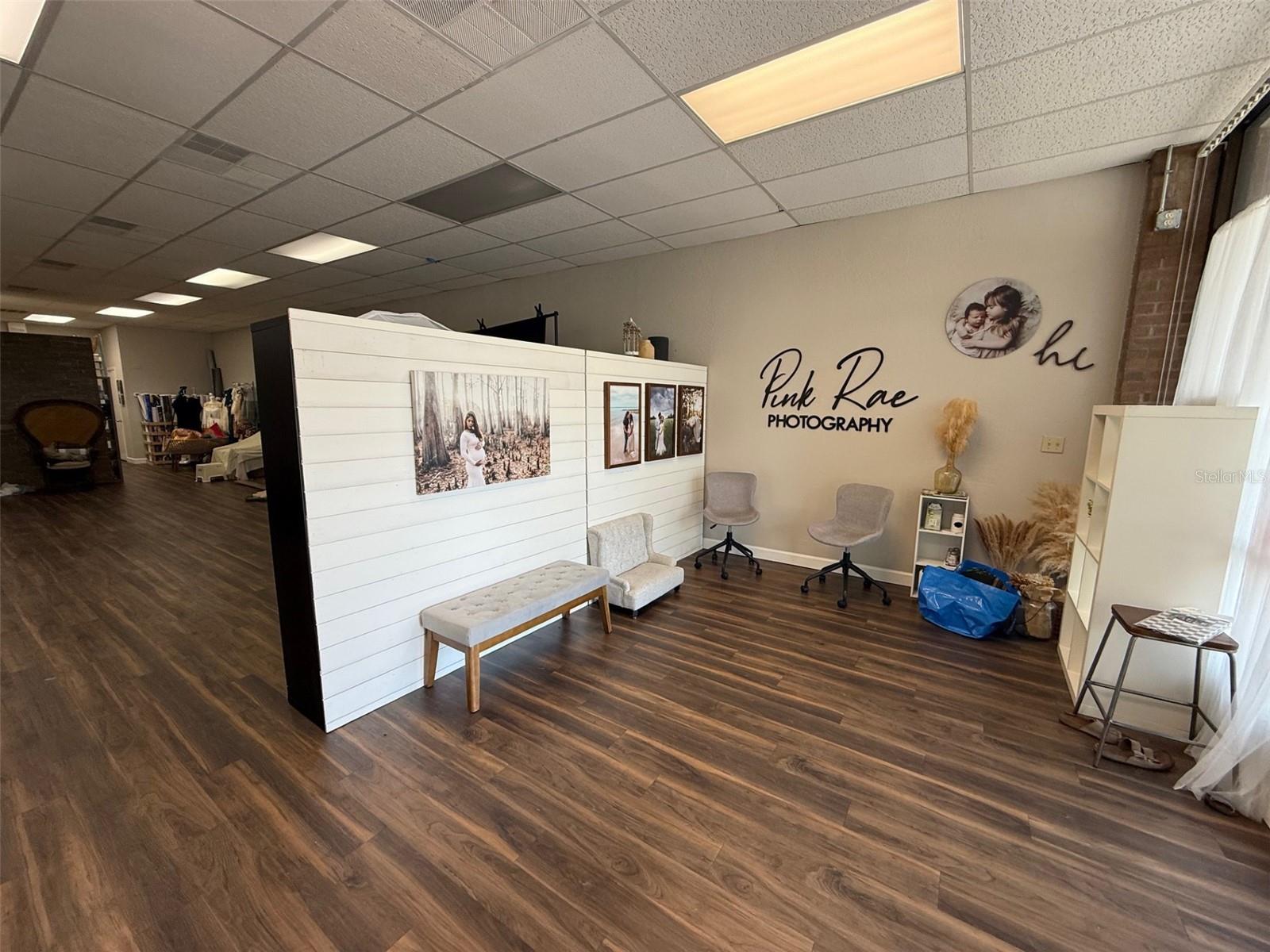 COURTNEY PLAZA - Commercial Lease