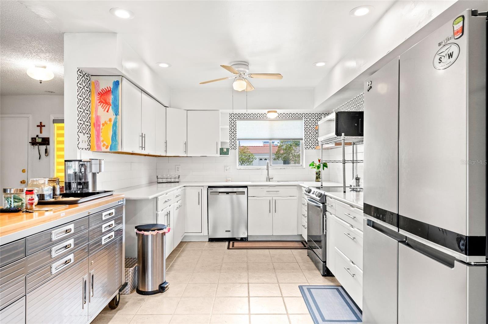 WINDMILL POINTE - Residential