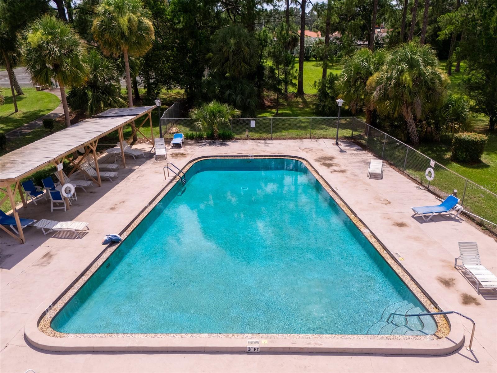 WINDMILL POINTE - Residential