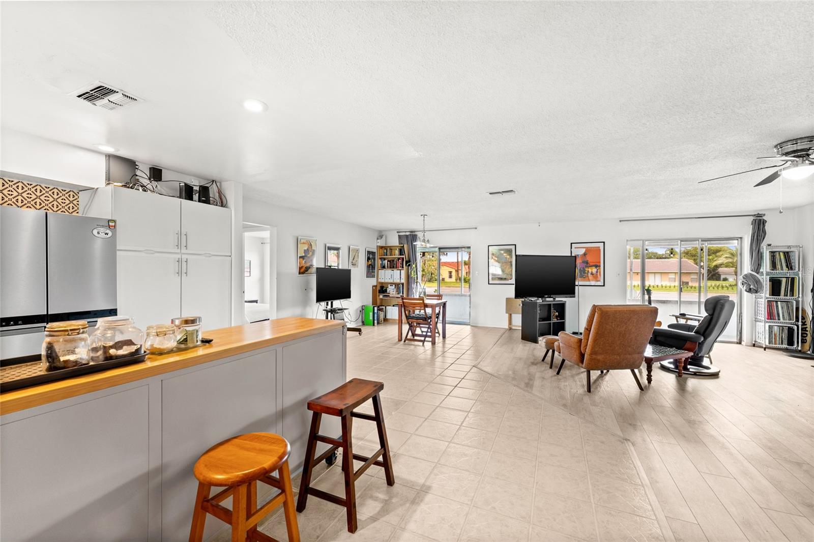 WINDMILL POINTE - Residential