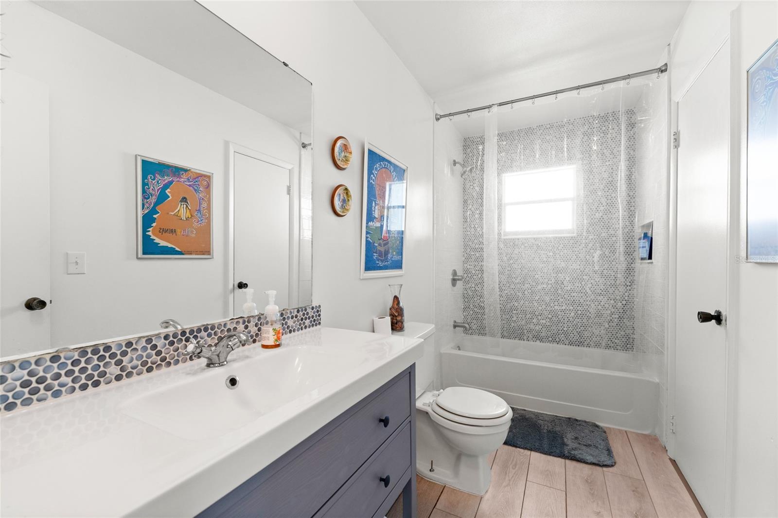 WINDMILL POINTE - Residential