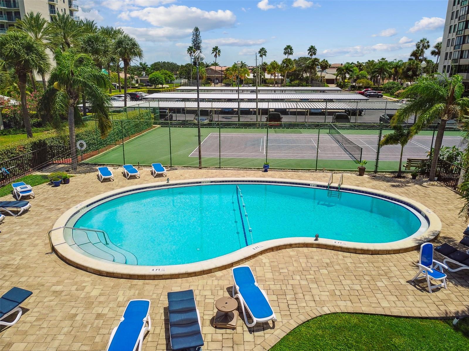 DIAMOND ISLE CONDO - Residential