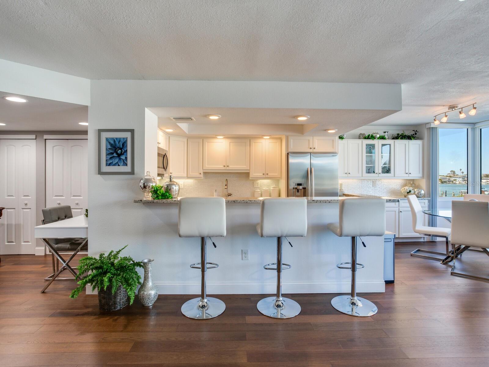 DIAMOND ISLE CONDO - Residential