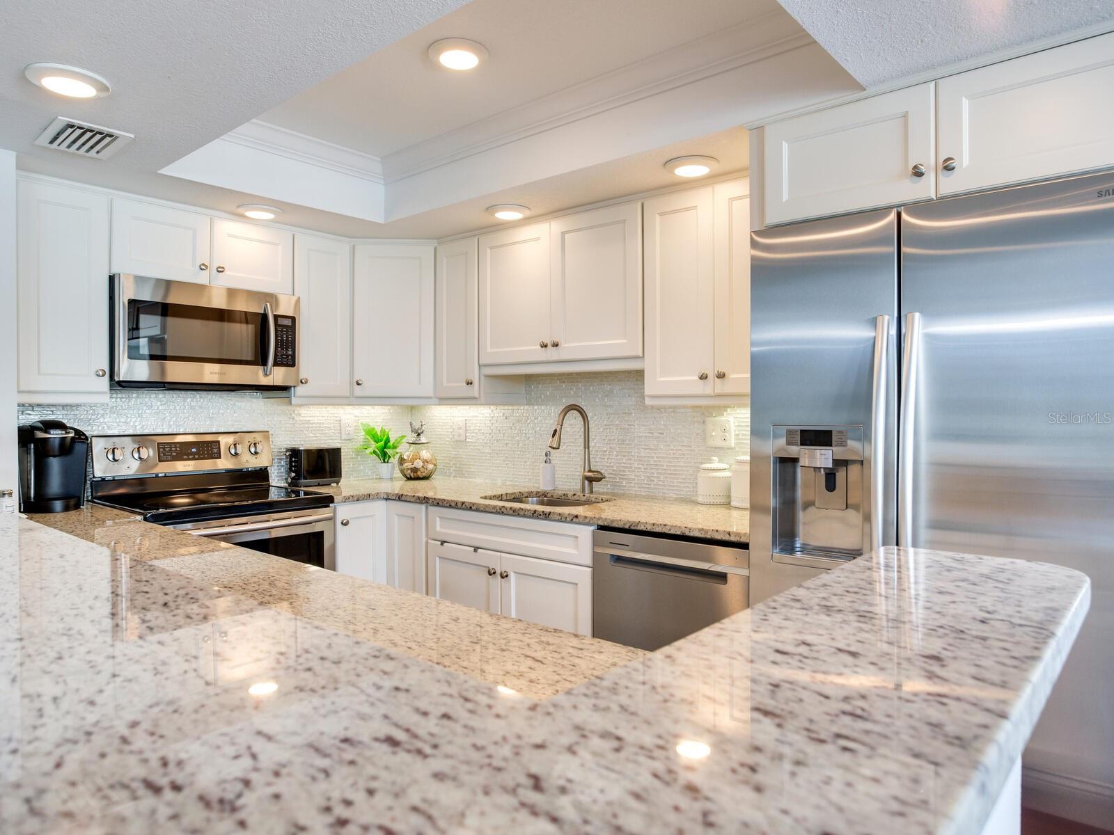 DIAMOND ISLE CONDO - Residential