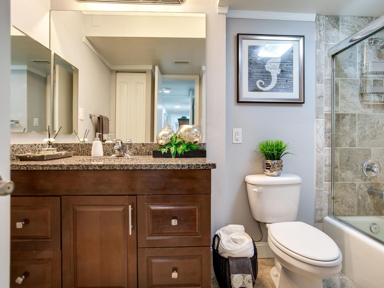 DIAMOND ISLE CONDO - Residential