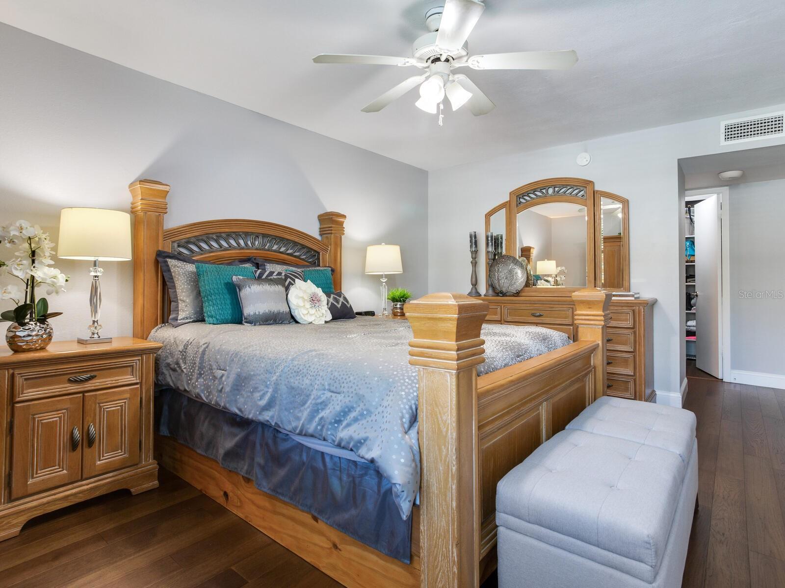 DIAMOND ISLE CONDO - Residential