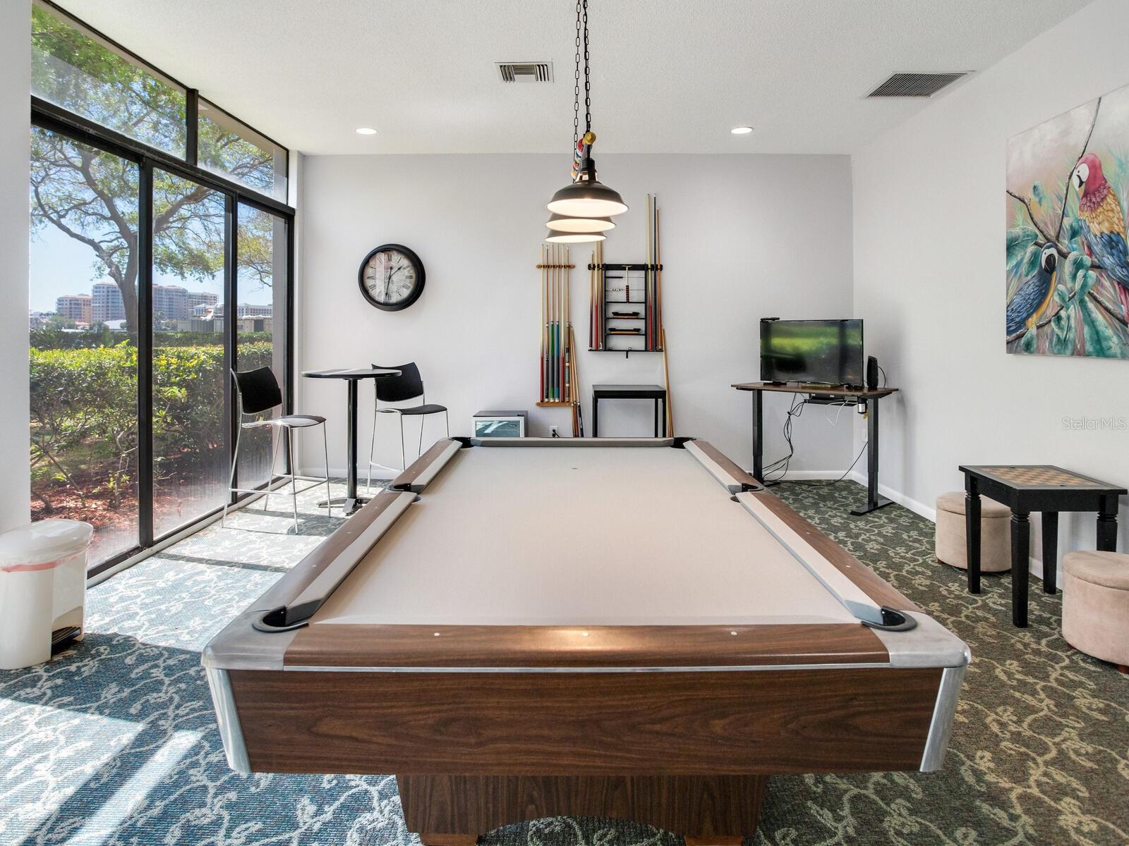 DIAMOND ISLE CONDO - Residential