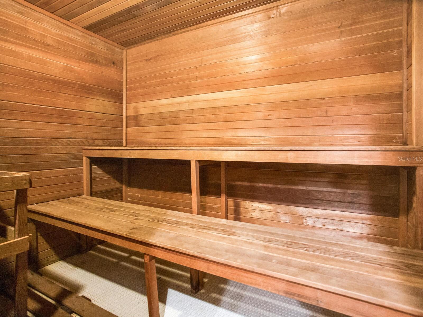 DIAMOND ISLE CONDO - Residential