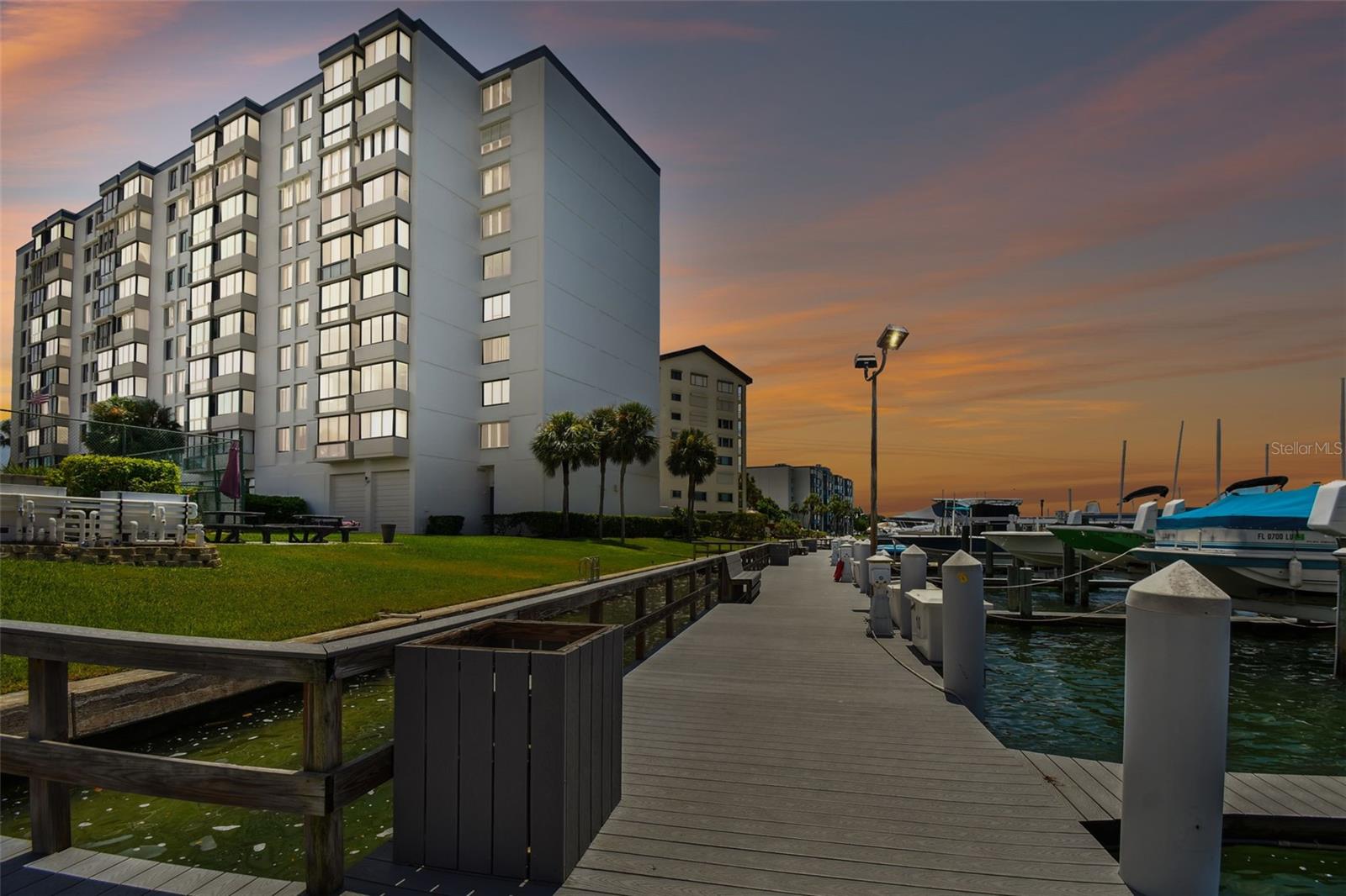 DIAMOND ISLE CONDO - Residential