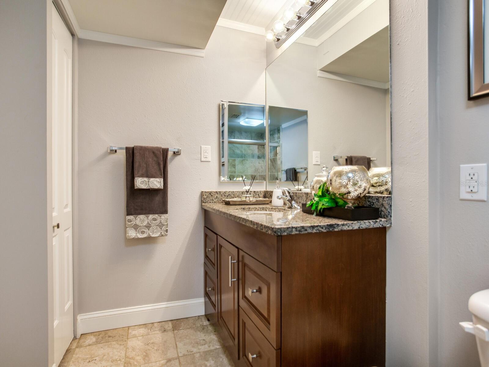 DIAMOND ISLE CONDO - Residential