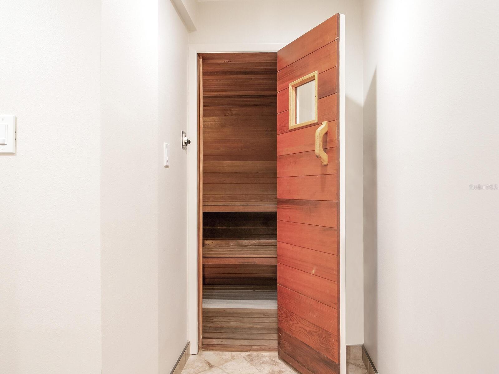 DIAMOND ISLE CONDO - Residential