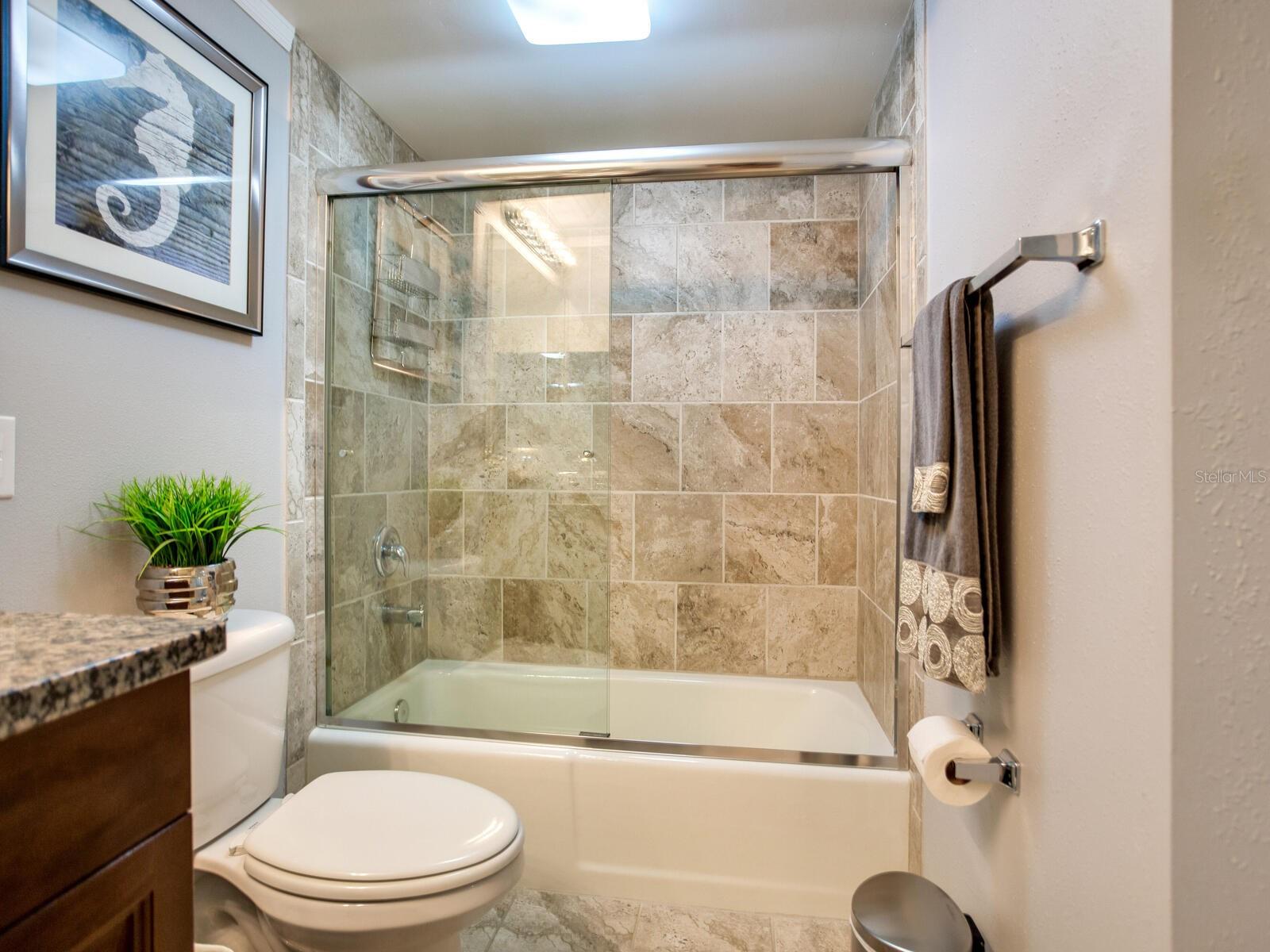 DIAMOND ISLE CONDO - Residential