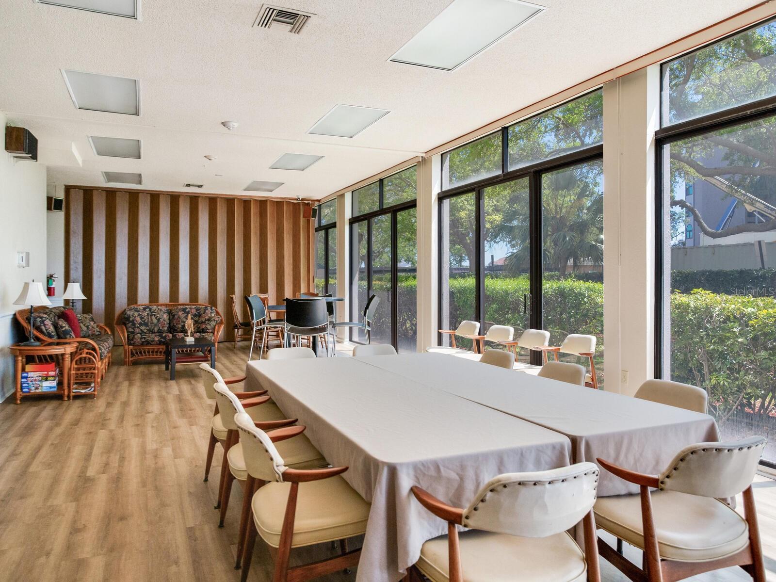 DIAMOND ISLE CONDO - Residential