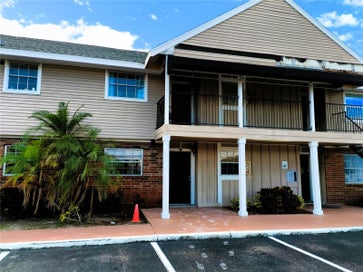 200 COUNTRY CLUB DRIVE 805 LARGO FL 33771