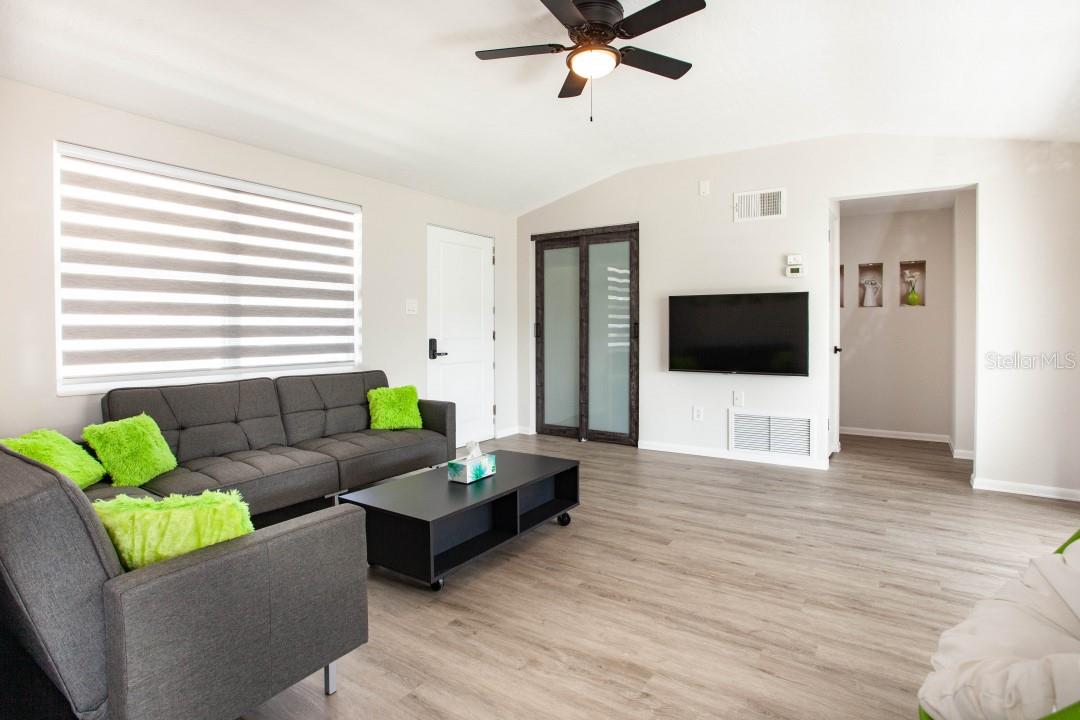 VENICE EAST SEC 1 - Residential