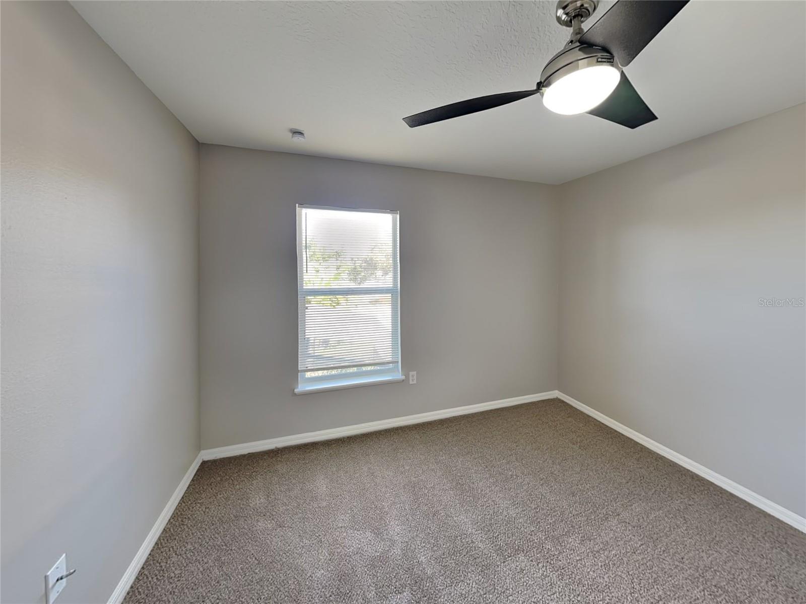 EMERALD COVE PH 02 - Residential Lease