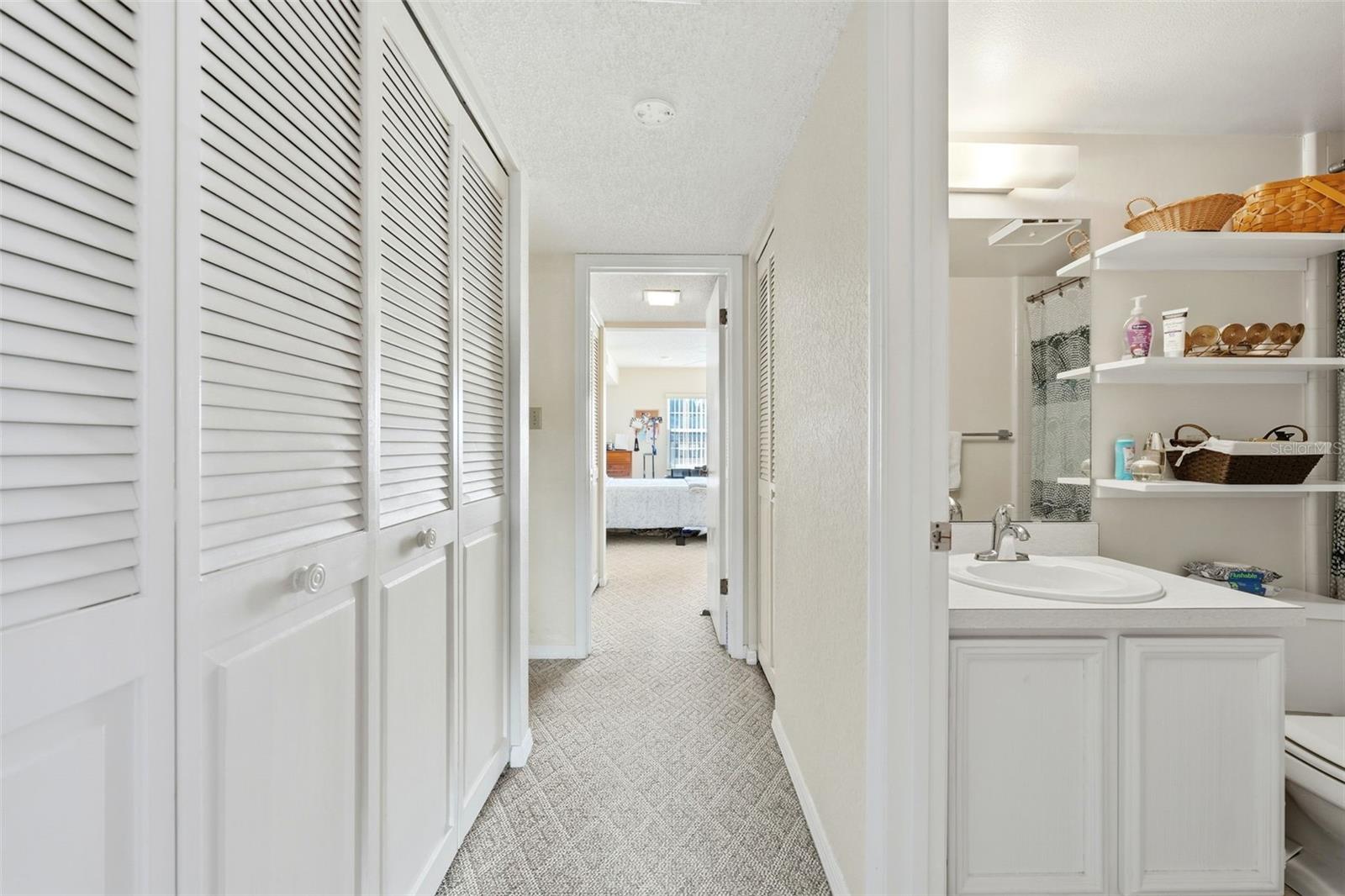 MOUNT DORA LAKEWOOD CONDO - Residential