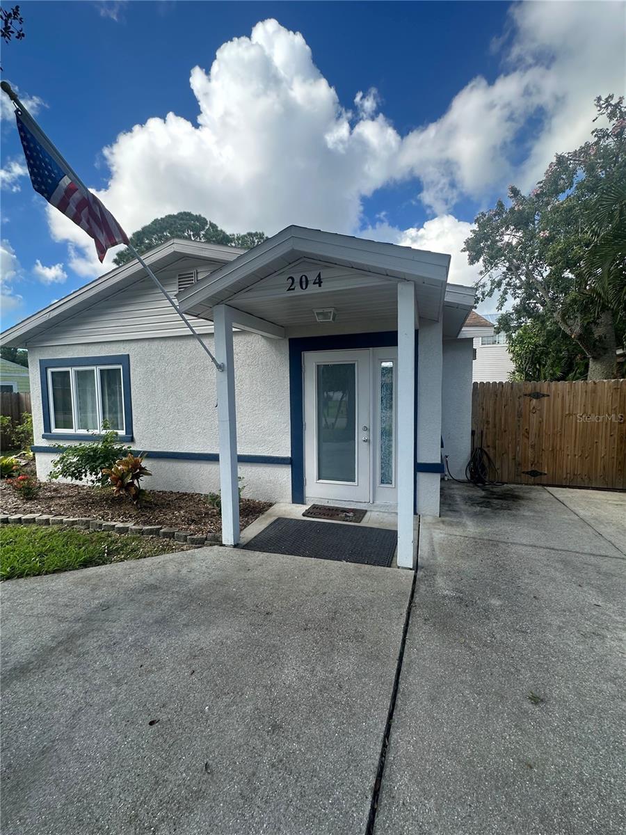 Photo of 204 W 36th Street W, Bradenton, FL 34205 (MLS # R4912164)