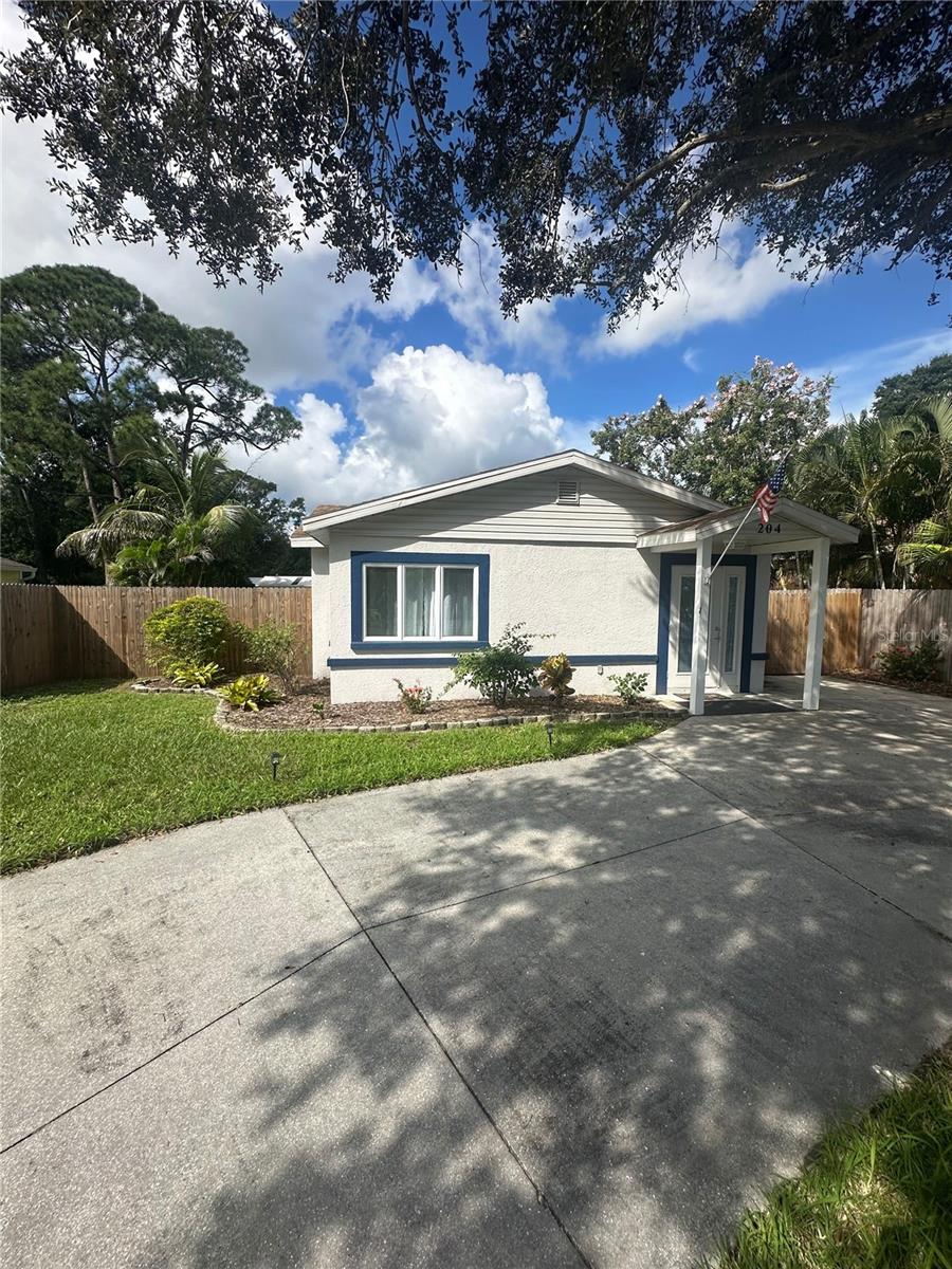Photo of 204 W 36th Street W, Bradenton, FL 34205 (MLS # R4912164)