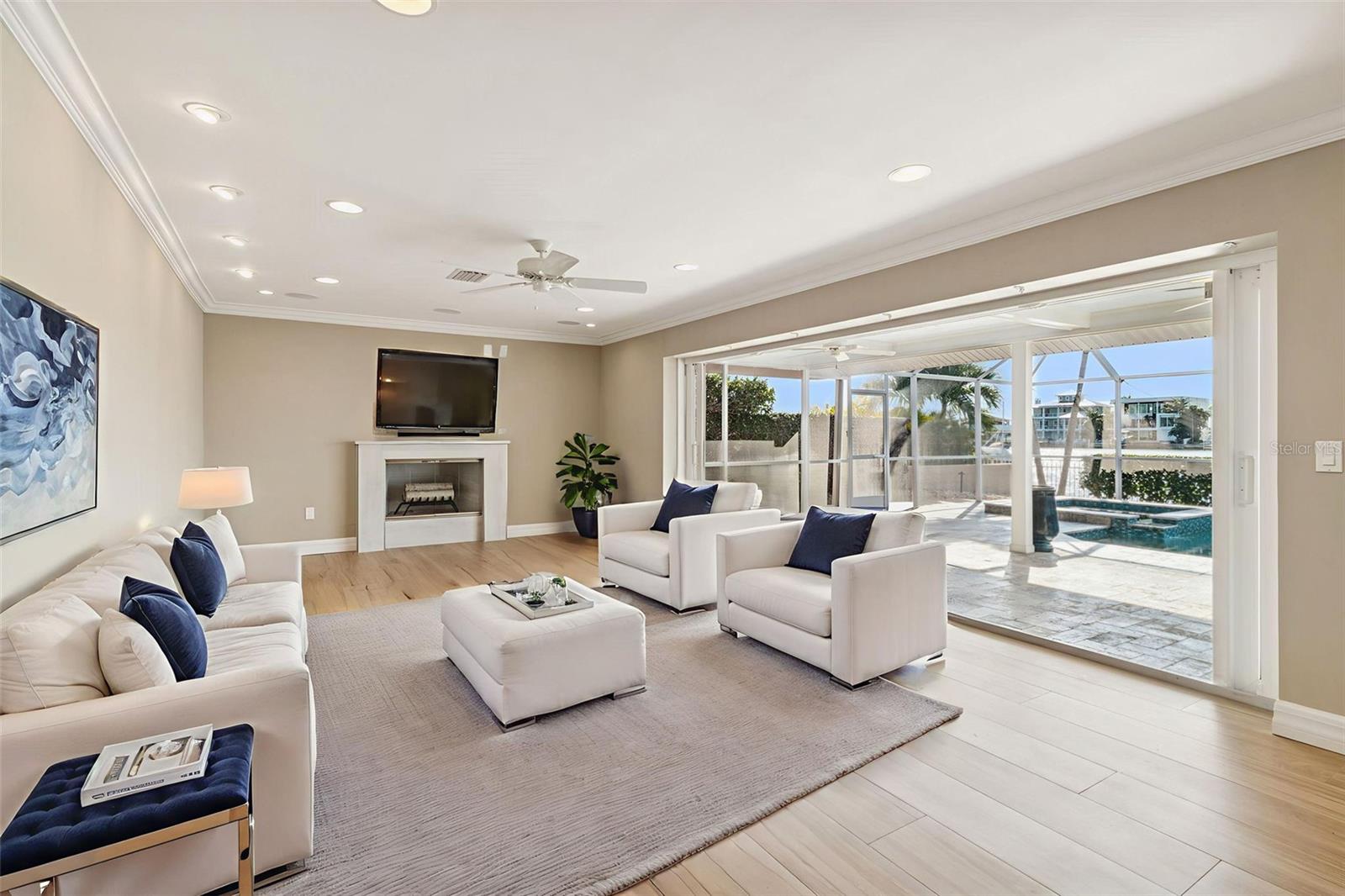 SOUTH CSWY ISLE YACHT CLUB ADD - Residential