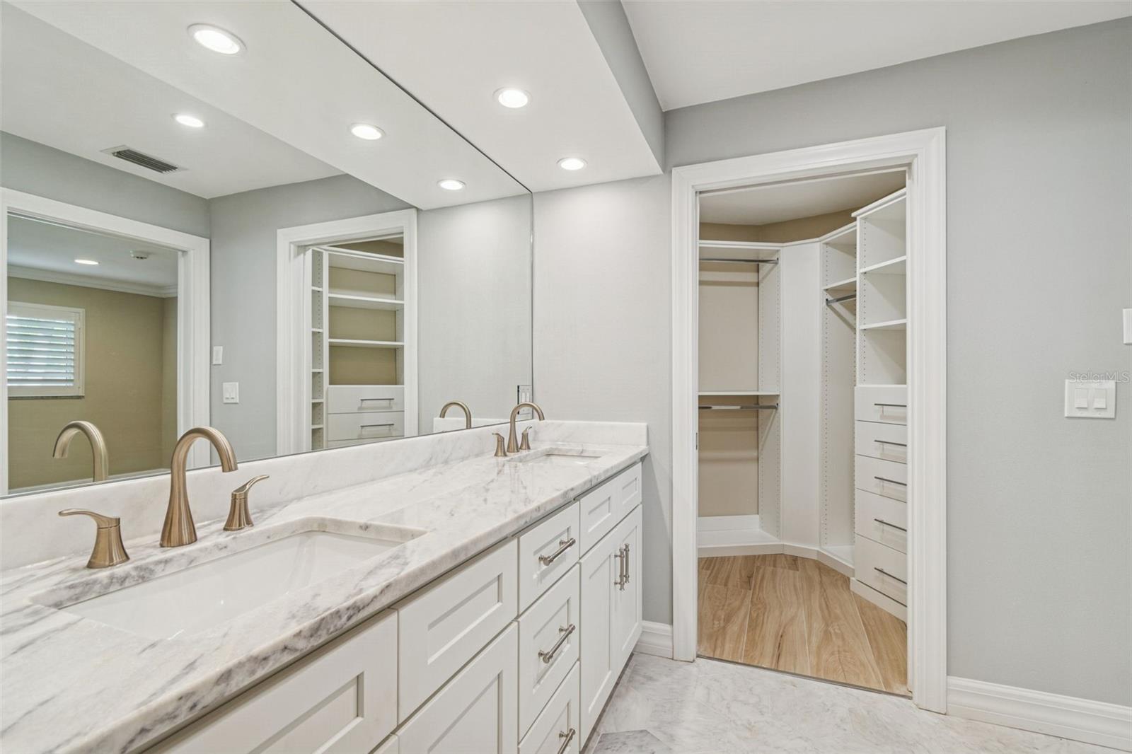 SOUTH CSWY ISLE YACHT CLUB ADD - Residential