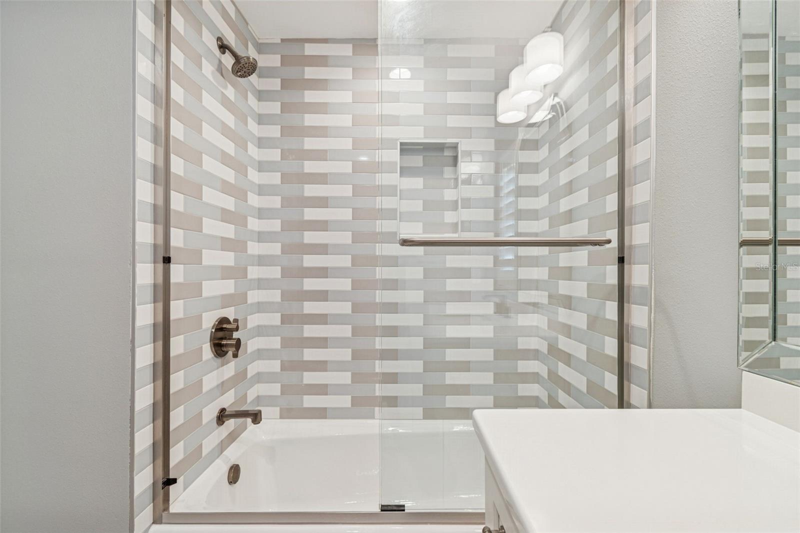 SOUTH CSWY ISLE YACHT CLUB ADD - Residential