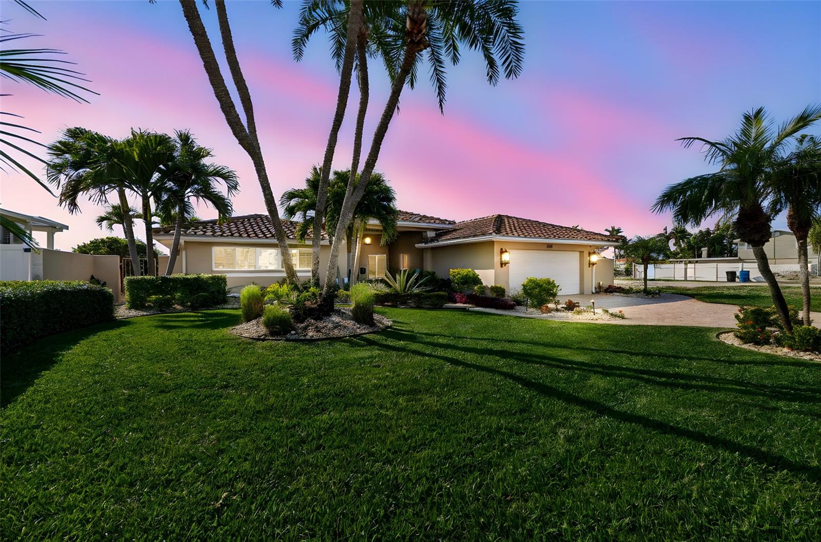 SOUTH CSWY ISLE YACHT CLUB ADD - Residential