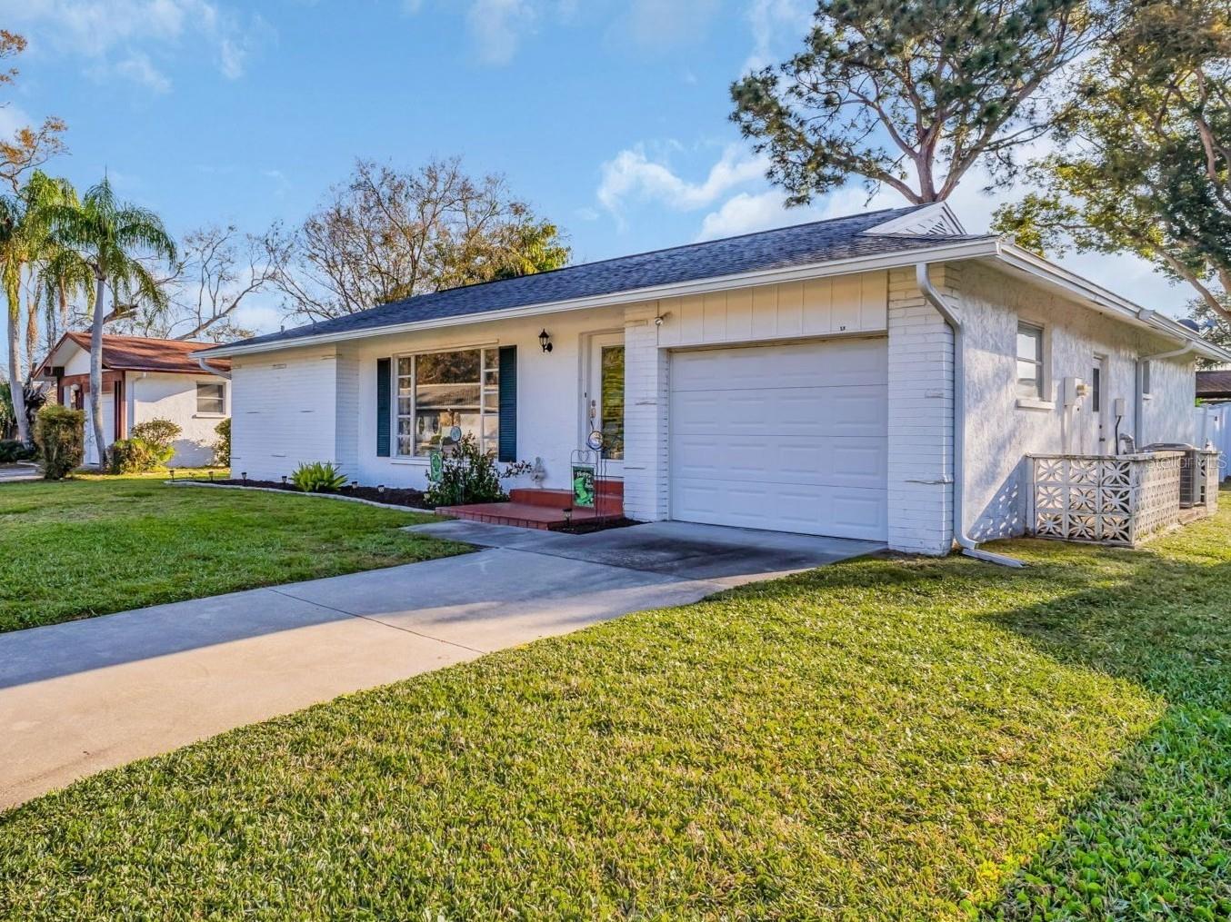 ANCHORAGE OF TARPON LAKE UNIT THREE THE - Residential