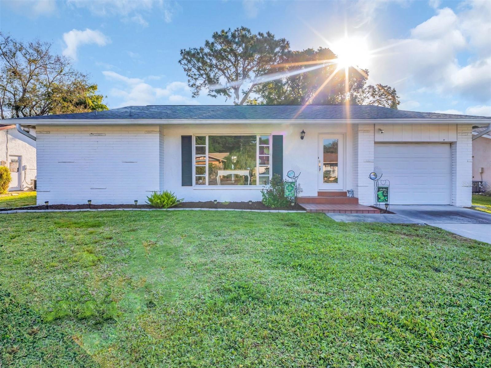 ANCHORAGE OF TARPON LAKE UNIT THREE THE - Residential