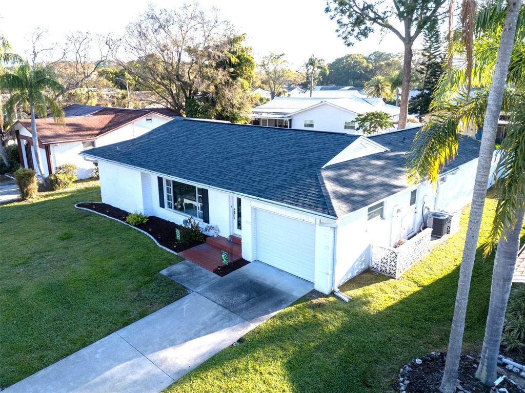 Photo of 811 Helmsman Way, Palm Harbor, FL 34685 (MLS # TB8475651)