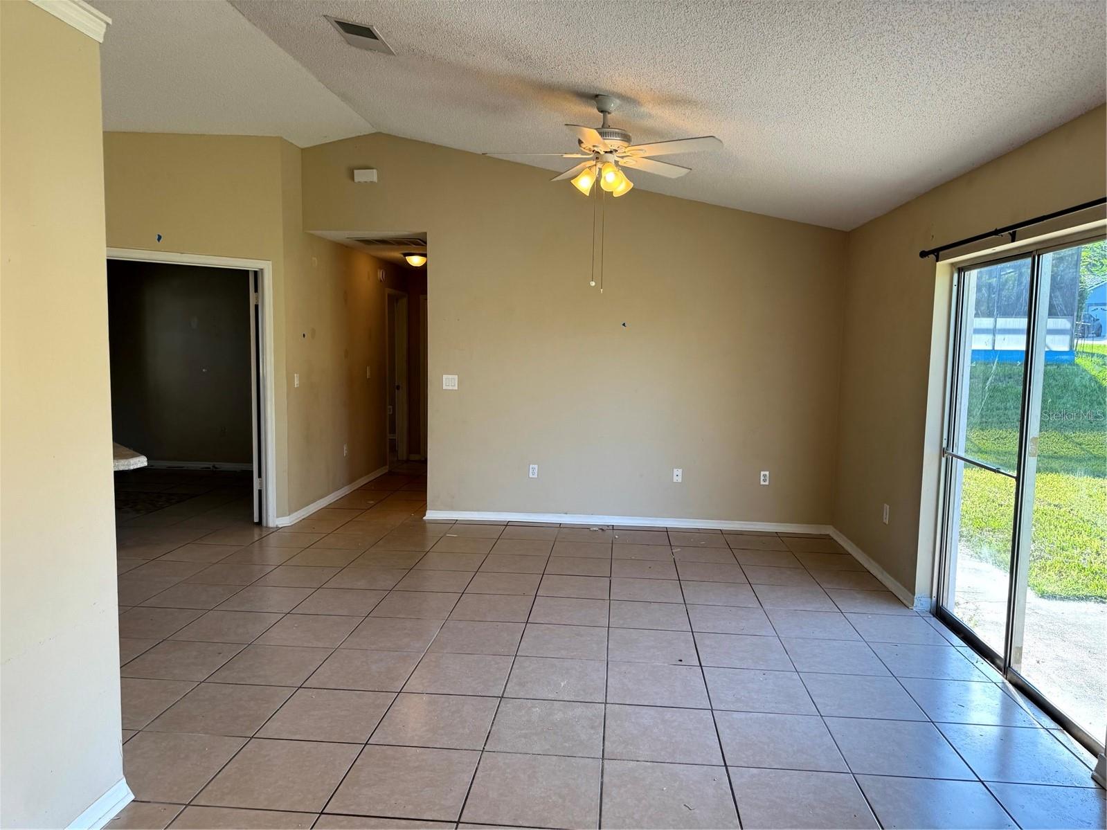 2207 ROBEL TRAIL