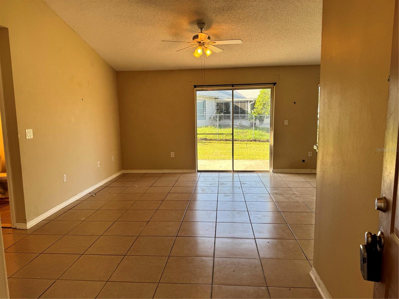 2207 ROBEL TRAIL