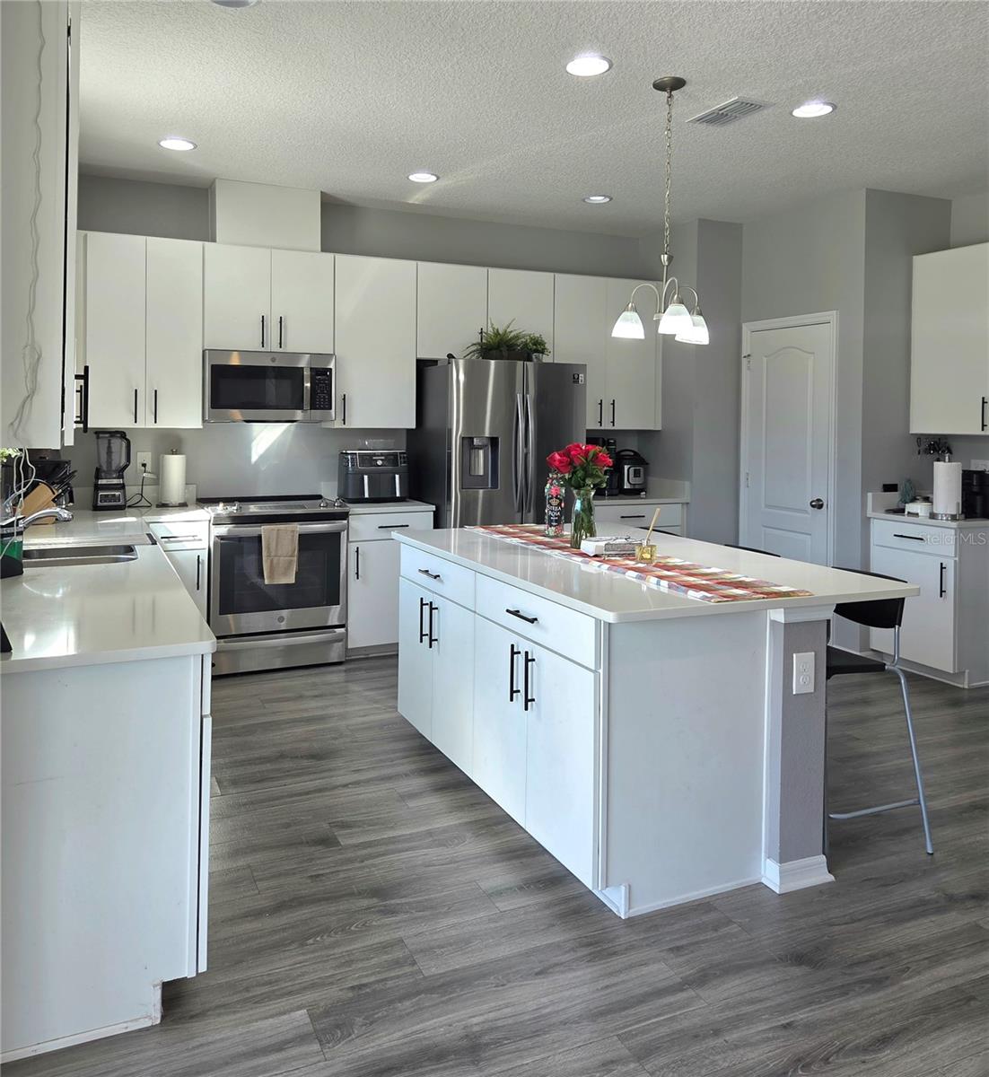 SUNSET GROVES PH 2 - Residential Lease