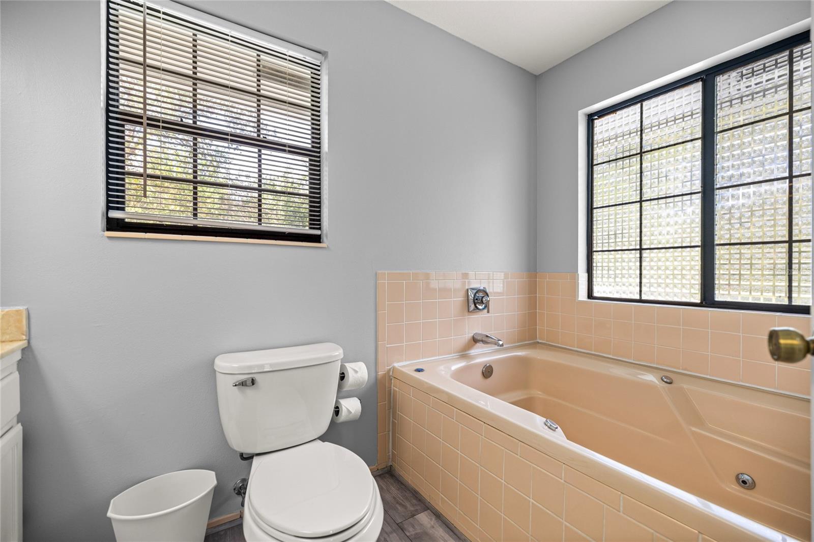 SOUTHEASTERN TUNG LAND CO - Residential