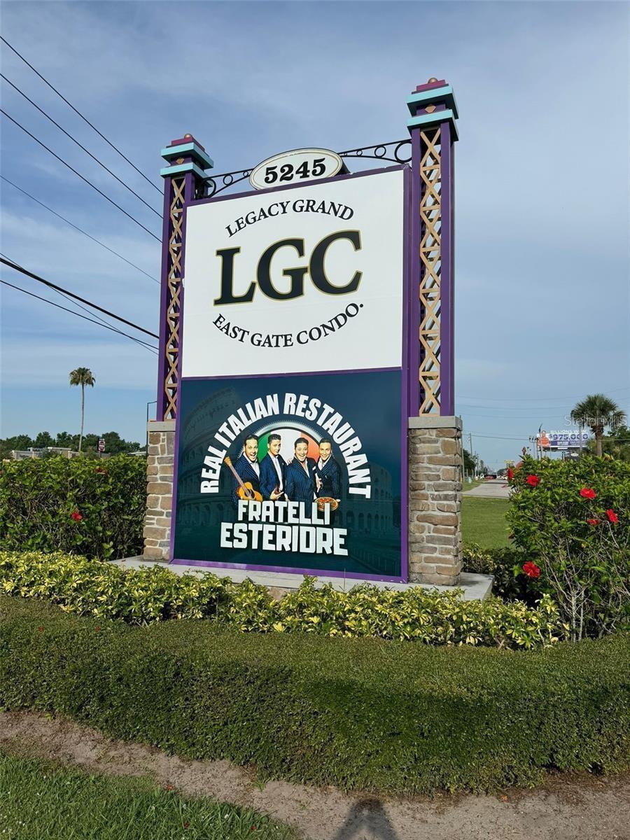 5245 W IRLO BRONSON MEMORIAL HIGHWAY 215