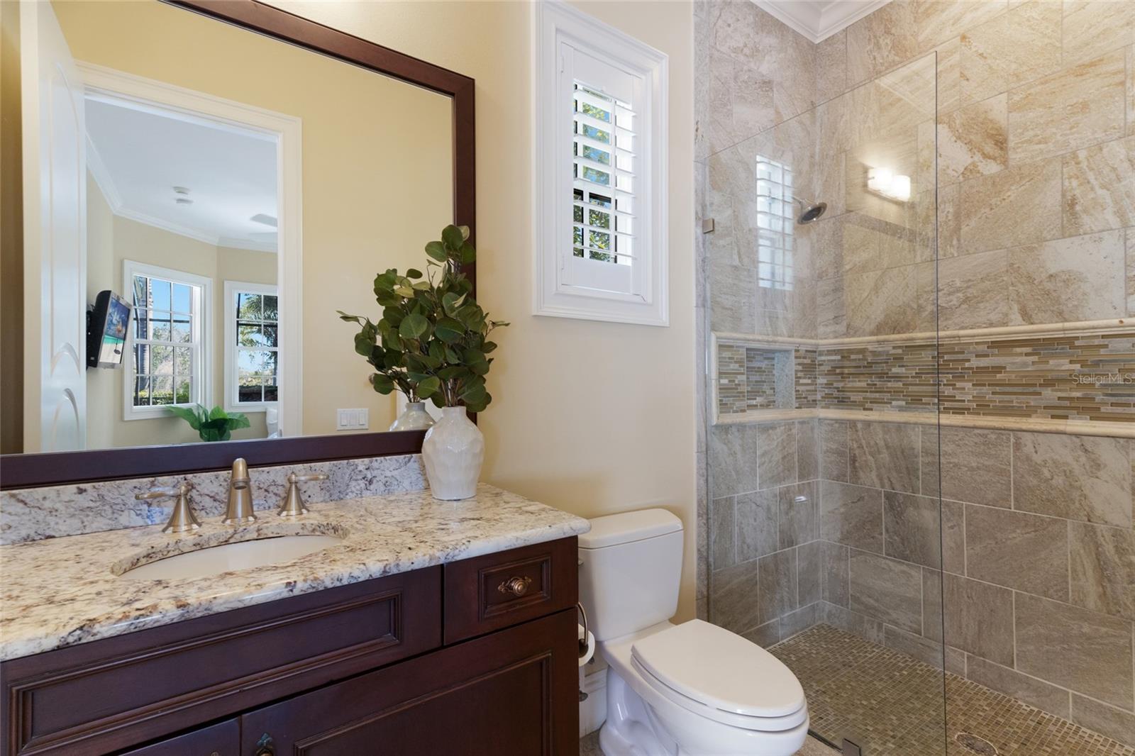 LAKE CLUB - Residential