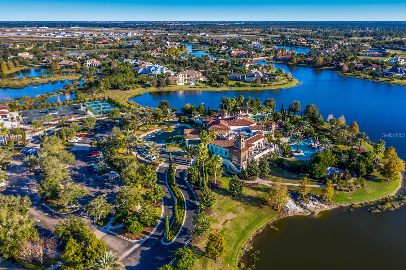 LAKE CLUB - Residential