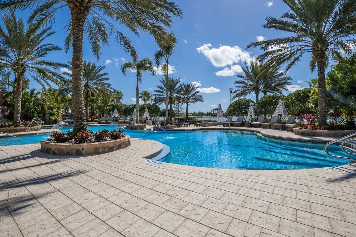 LAKE CLUB - Residential