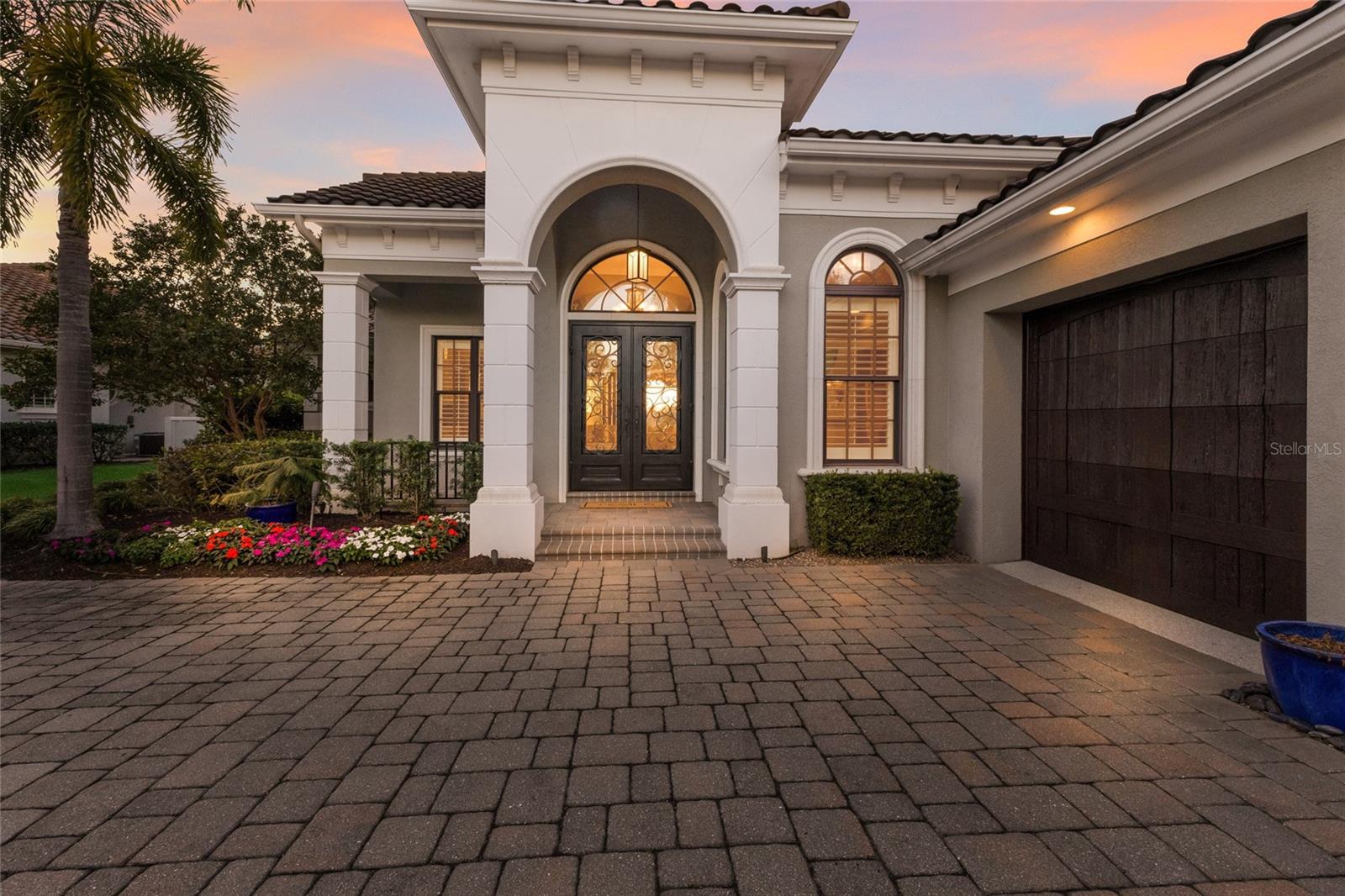 LAKE CLUB - Residential