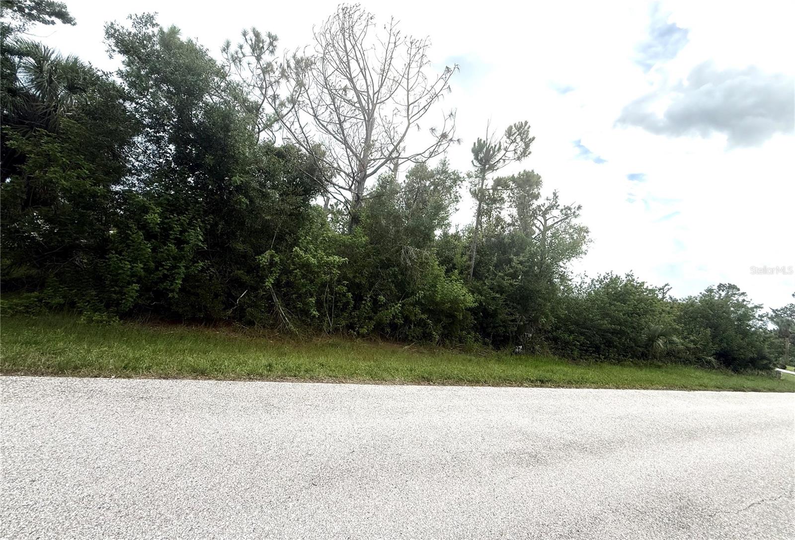 PORT CHARLOTTE SEC 069 - Land