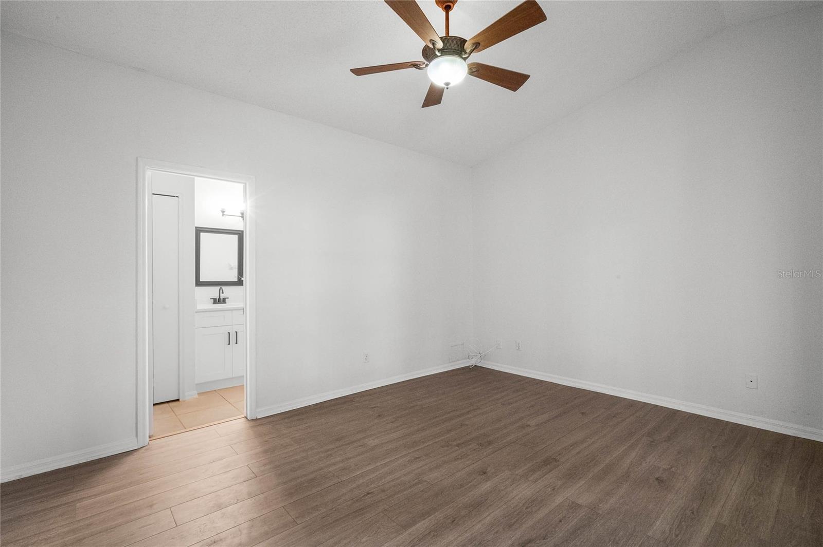 SEASONS THE - Residential