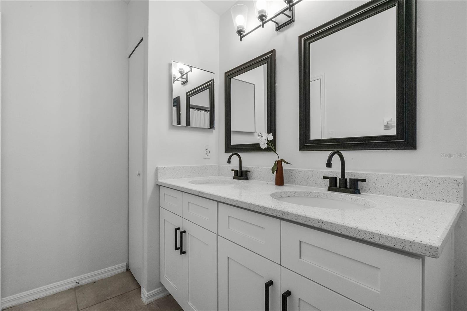 SEASONS THE - Residential